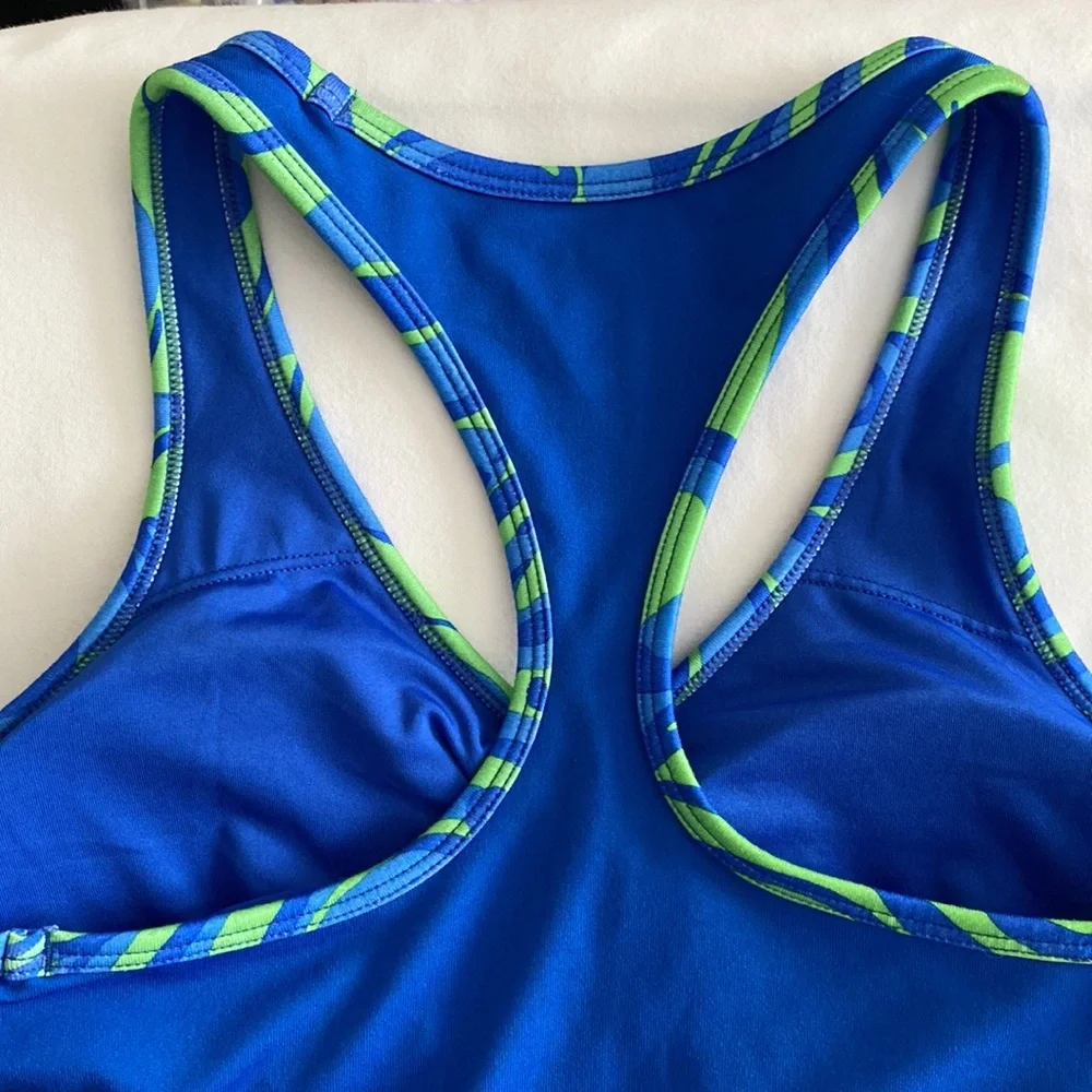 Lilly Pulitzer Luxletic Asana Bra Tank USP 50+ Ocean Blue multi trim Sz XS - Picture 5 of 16